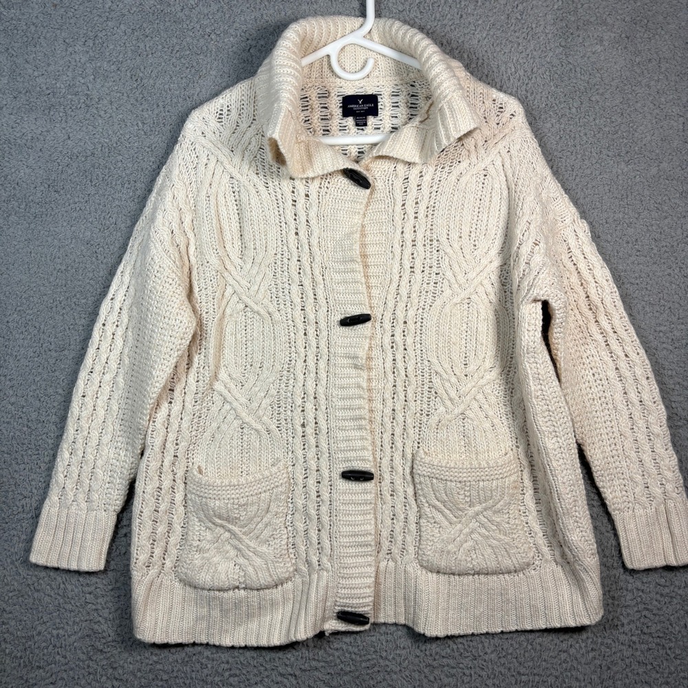 American Eagle Cardigan Womens M Cream Cable Knit Toggle Shawl Pocket Sweater